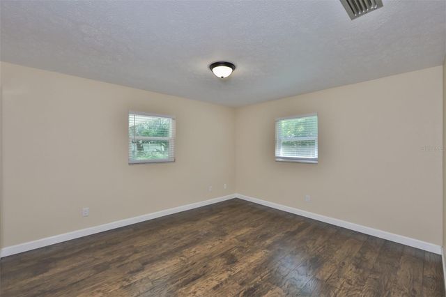 105 N KINGSWAY ROAD, Seffner, FL 33584