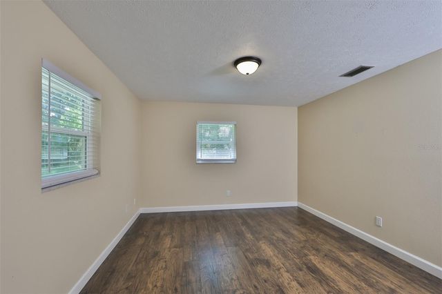 105 N KINGSWAY ROAD, Seffner, FL 33584