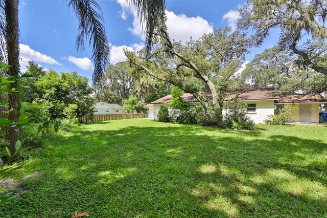 105 N KINGSWAY ROAD, Seffner, FL 33584