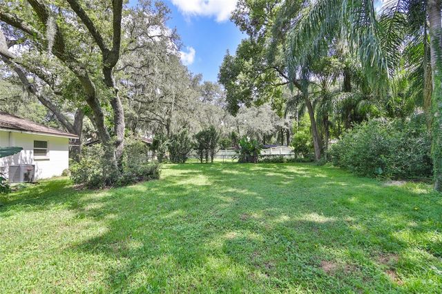 105 N KINGSWAY ROAD, Seffner, FL 33584