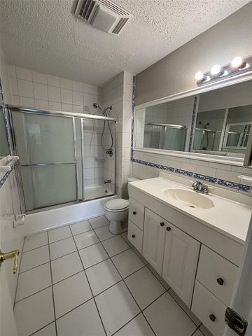 10307 PARKCREST DRIVE, Tampa, FL 33624