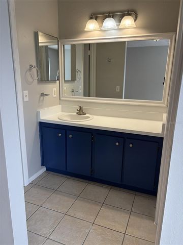 10307 PARKCREST DRIVE, Tampa, FL 33624