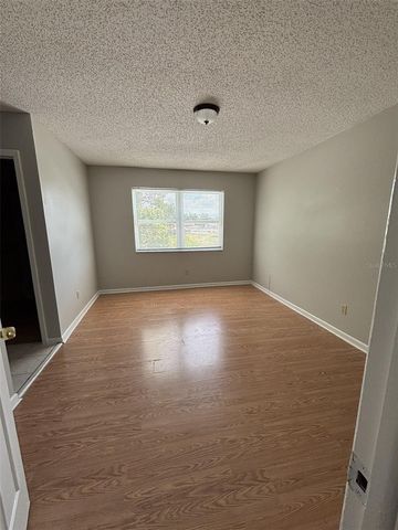 10307 PARKCREST DRIVE, Tampa, FL 33624