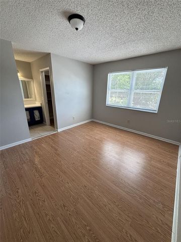 10307 PARKCREST DRIVE, Tampa, FL 33624