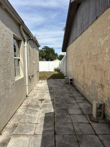 10307 PARKCREST DRIVE, Tampa, FL 33624