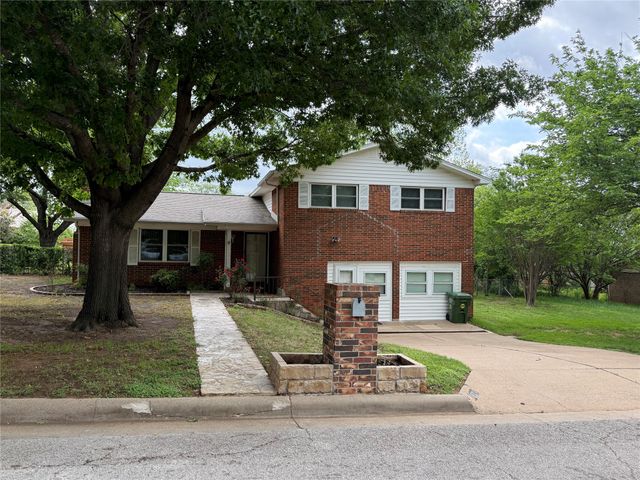 1801 SE 24th Avenue, Mineral Wells, TX 76067