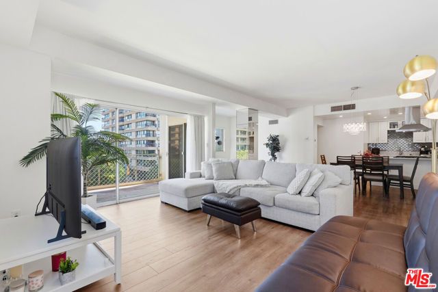 10787 Wilshire Boulevard 402, Los Angeles, CA 90024