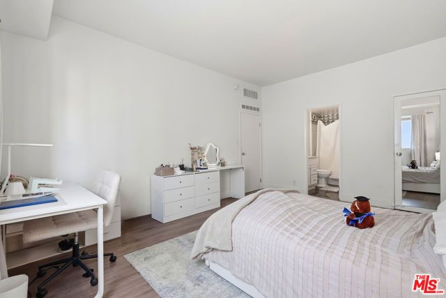10787 Wilshire Boulevard 402, Los Angeles, CA 90024