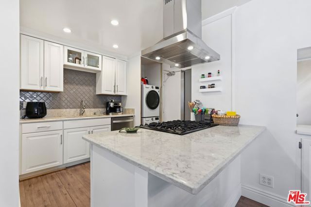 10787 Wilshire Boulevard 402, Los Angeles, CA 90024