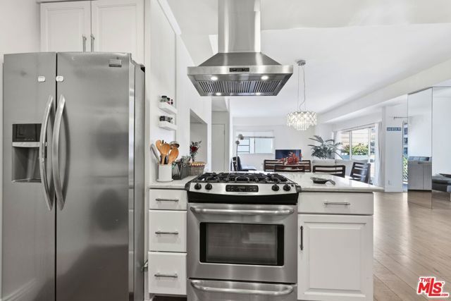 10787 Wilshire Boulevard 402, Los Angeles, CA 90024