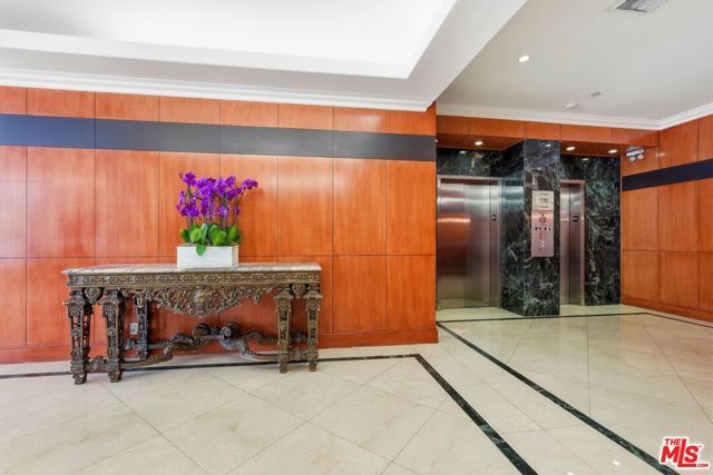 10787 Wilshire Boulevard 402, Los Angeles, CA 90024