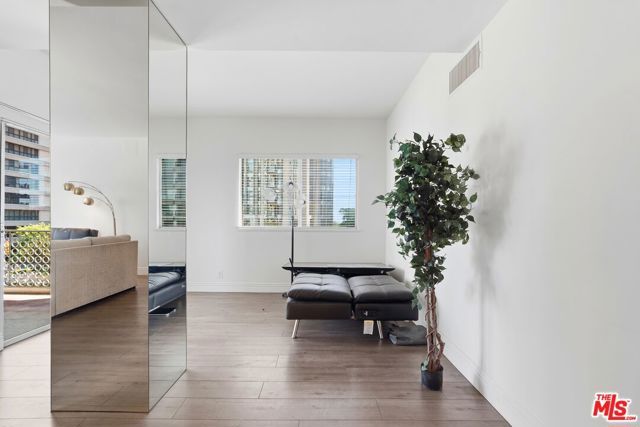 10787 Wilshire Boulevard 402, Los Angeles, CA 90024