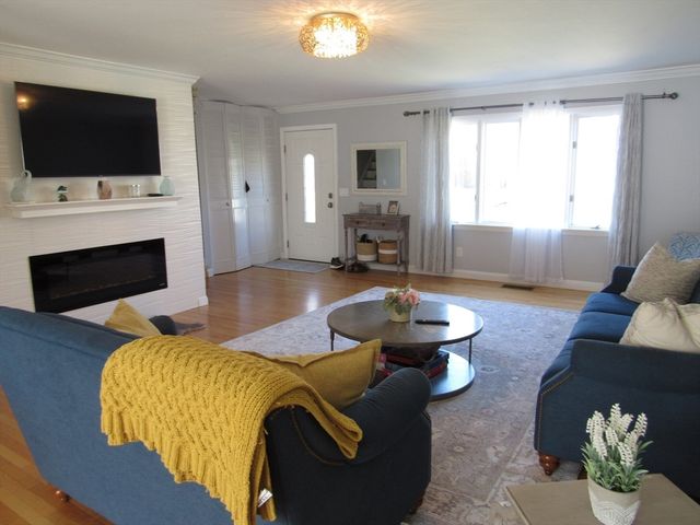 6 Loring Hills Ave B1, Salem, MA 01970
