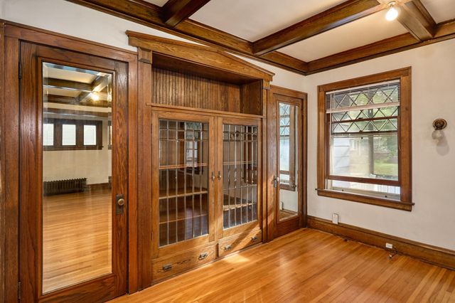 2410 Colfax Avenue S, Minneapolis, MN 55405