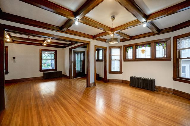 2410 Colfax Avenue S, Minneapolis, MN 55405