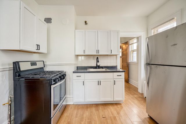 2410 Colfax Avenue S, Minneapolis, MN 55405