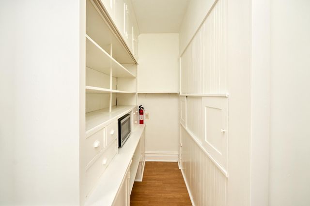 2410 Colfax Avenue S, Minneapolis, MN 55405