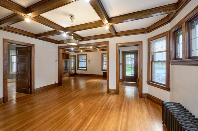 2410 Colfax Avenue S, Minneapolis, MN 55405