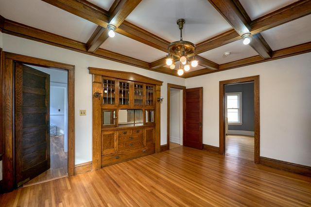 2410 Colfax Avenue S, Minneapolis, MN 55405