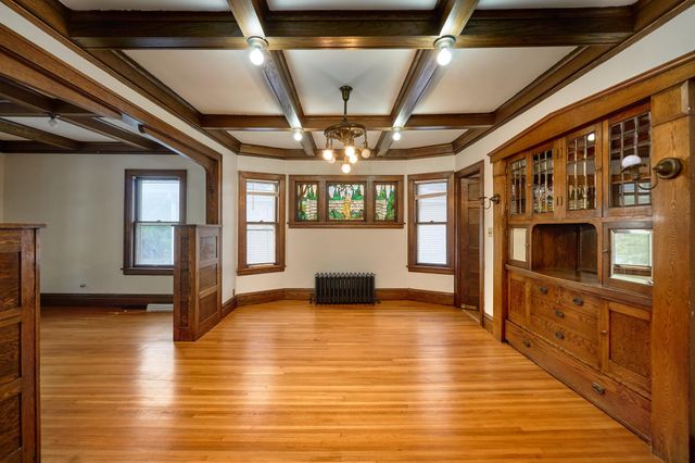 2410 Colfax Avenue S, Minneapolis, MN 55405