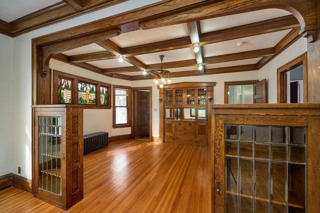 2410 Colfax Avenue S, Minneapolis, MN 55405