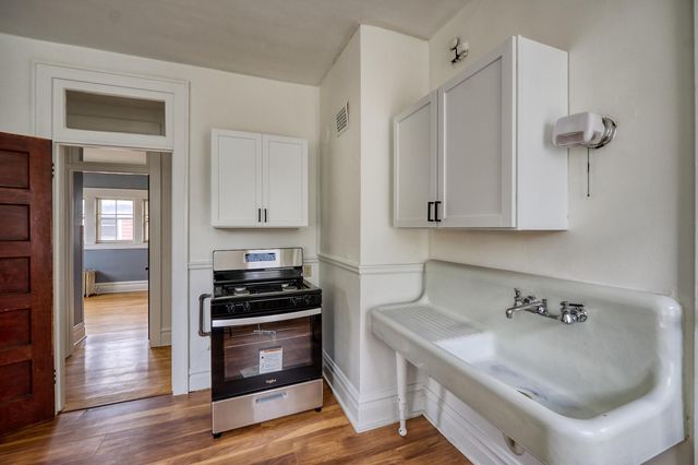 2410 Colfax Avenue S, Minneapolis, MN 55405