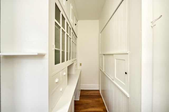 2410 Colfax Avenue S, Minneapolis, MN 55405