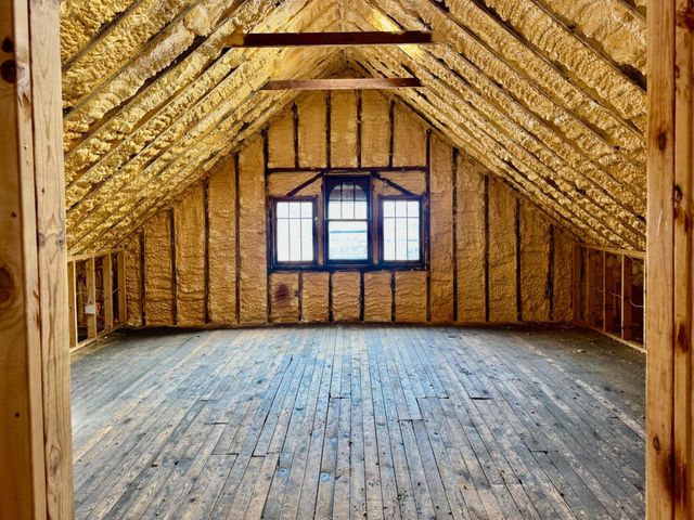 2410 Colfax Avenue S, Minneapolis, MN 55405