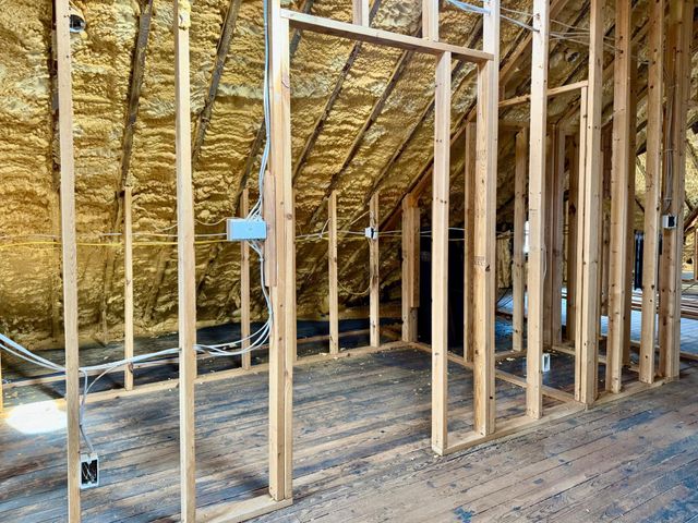 2410 Colfax Avenue S, Minneapolis, MN 55405