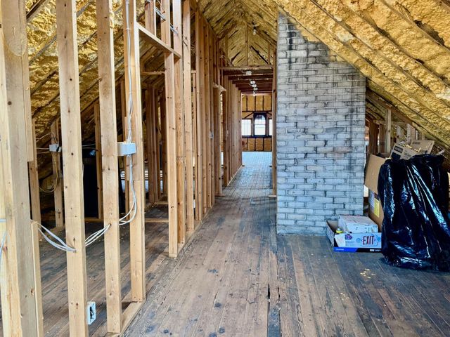 2410 Colfax Avenue S, Minneapolis, MN 55405