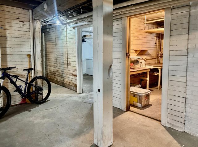 2410 Colfax Avenue S, Minneapolis, MN 55405