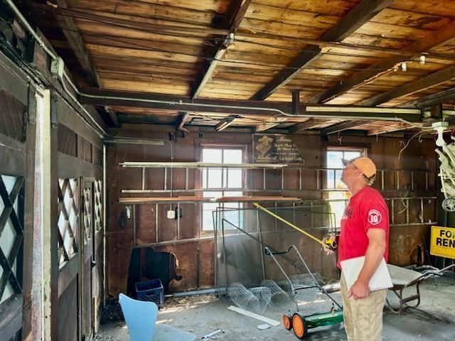 2410 Colfax Avenue S, Minneapolis, MN 55405