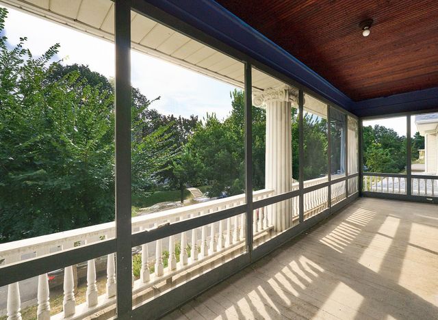 2410 Colfax Avenue S, Minneapolis, MN 55405