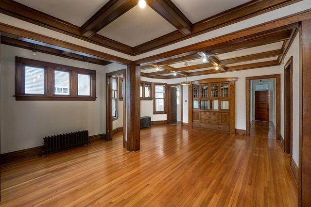 2410 Colfax Avenue S, Minneapolis, MN 55405