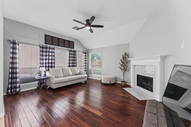 2615 Easton Springs Court, Pearland, TX 77584