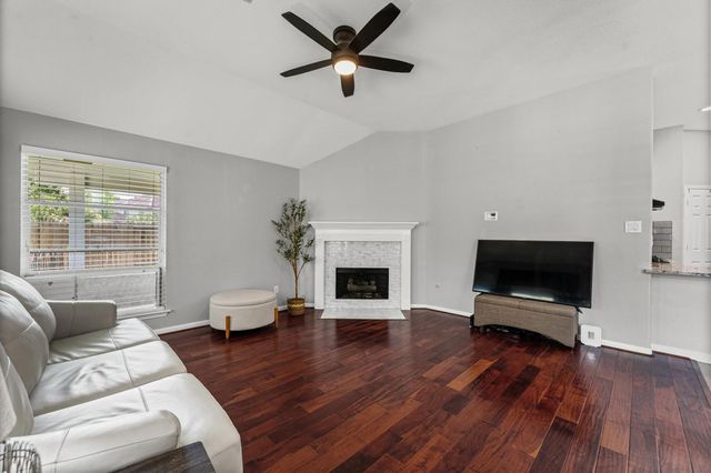 2615 Easton Springs Court, Pearland, TX 77584