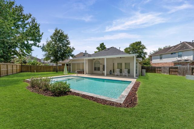 2615 Easton Springs Court, Pearland, TX 77584