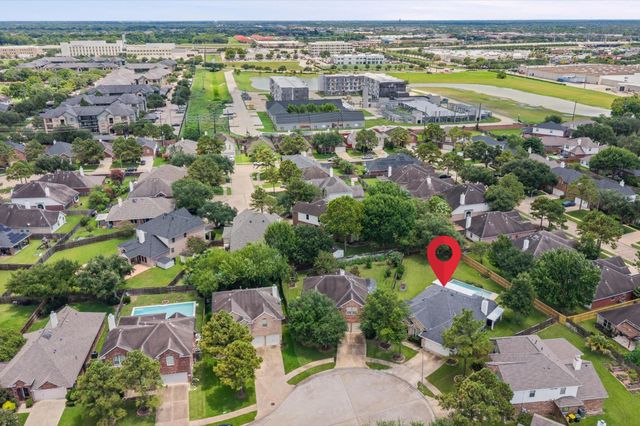 2615 Easton Springs Court, Pearland, TX 77584
