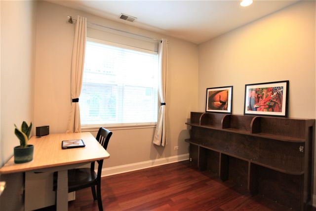 2424 N SOUTHPORT Avenue B, Chicago, IL 60614