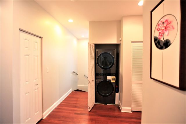 2424 N SOUTHPORT Avenue B, Chicago, IL 60614