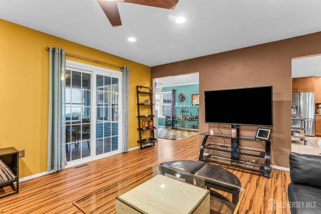 11 John Paul Jones Drive, Monroe, NJ 08831