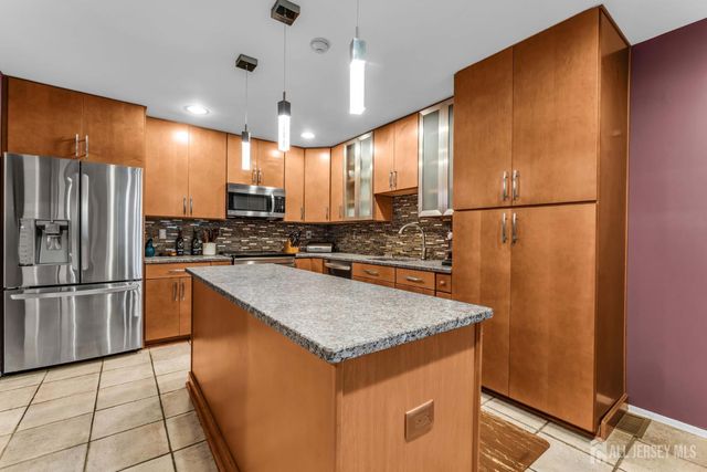 11 John Paul Jones Drive, Monroe, NJ 08831