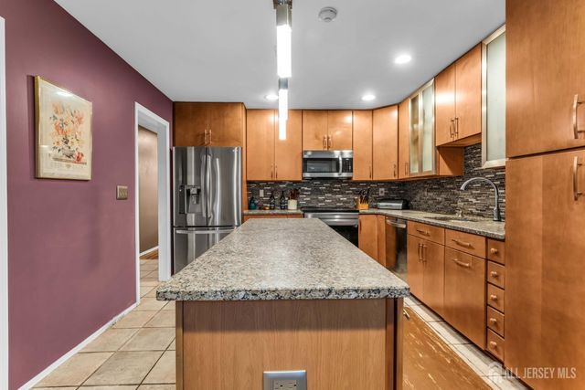 11 John Paul Jones Drive, Monroe, NJ 08831