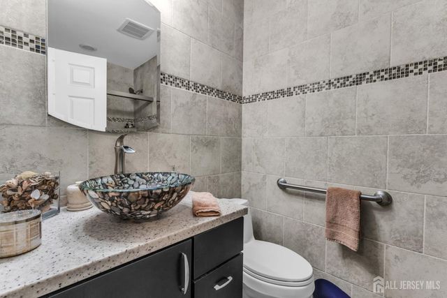 11 John Paul Jones Drive, Monroe, NJ 08831