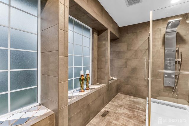 11 John Paul Jones Drive, Monroe, NJ 08831