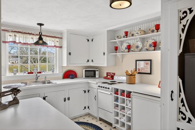 12 Captain Nickerson Lane, Dennis, MA 02660