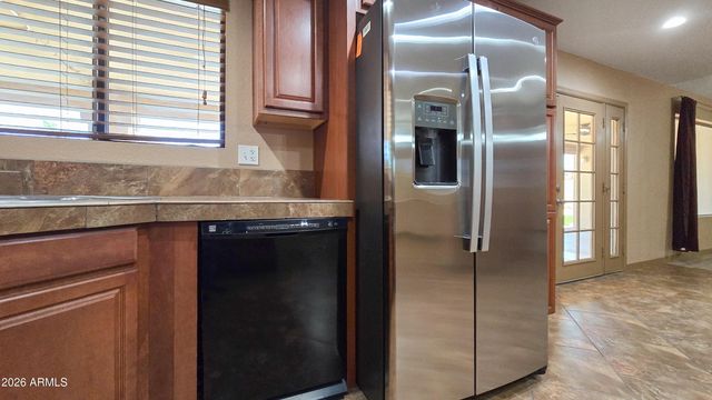 8002 W MARYLAND Avenue, Glendale, AZ 85303
