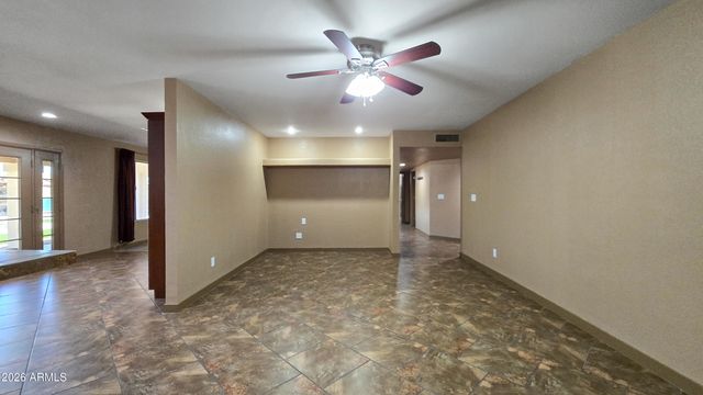 8002 W MARYLAND Avenue, Glendale, AZ 85303