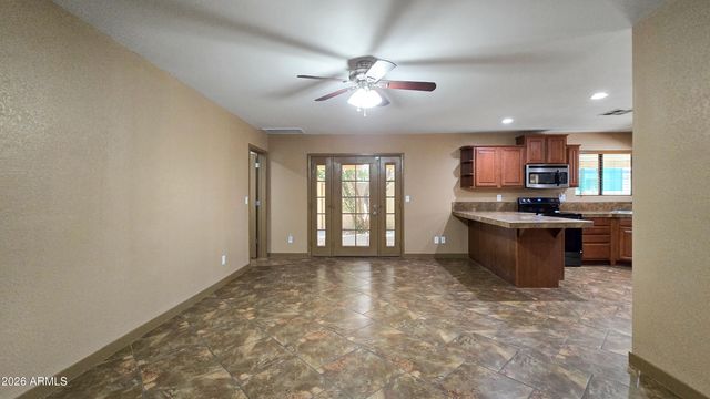 8002 W MARYLAND Avenue, Glendale, AZ 85303