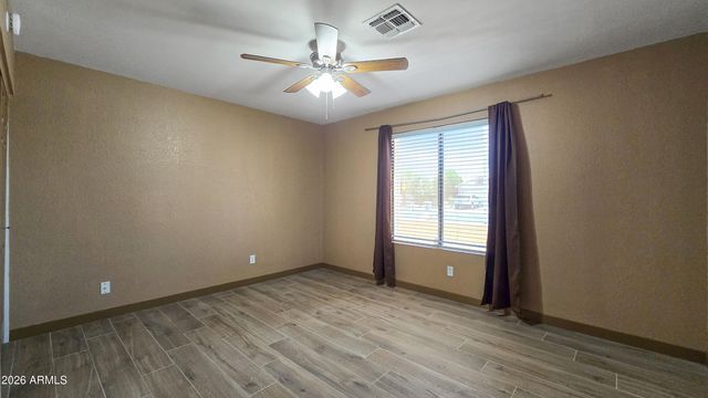 8002 W MARYLAND Avenue, Glendale, AZ 85303